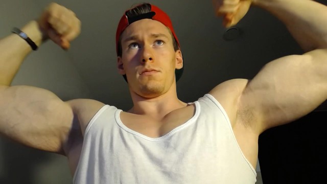 Flexing Porn - Up Close Muscle God Flexing watch online