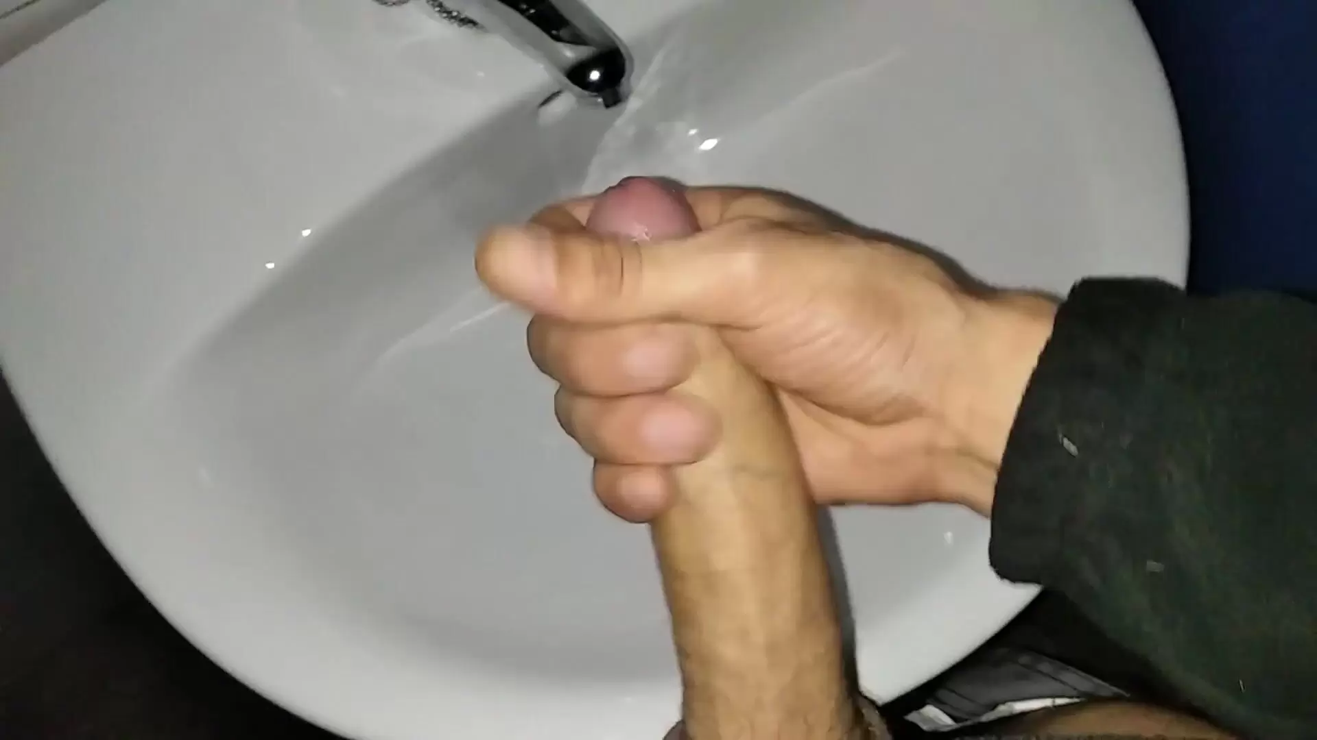 Masturbating in the bathroom until I cum watch online pic