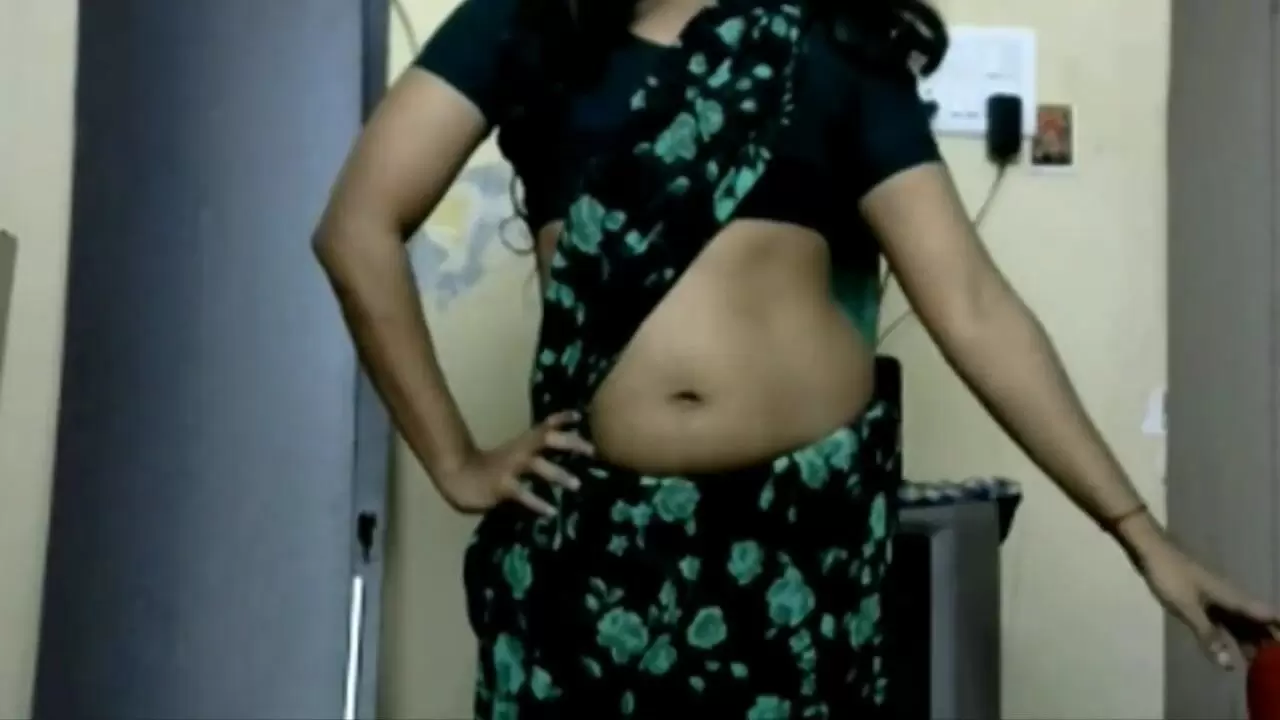 1280px x 720px - KRITHI Saree Navel Tease, Hip Folds, Belly Shakes Close up man watch online