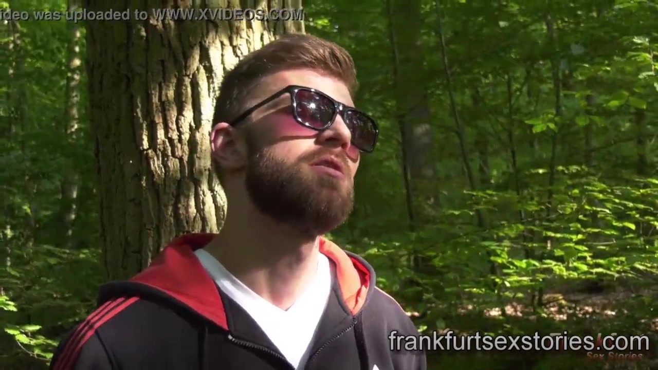 Geiler Kerl, der für schwulen Sex kreuzt, wird von Waldläufer im Wald hart gefickt Online schauen Foto
